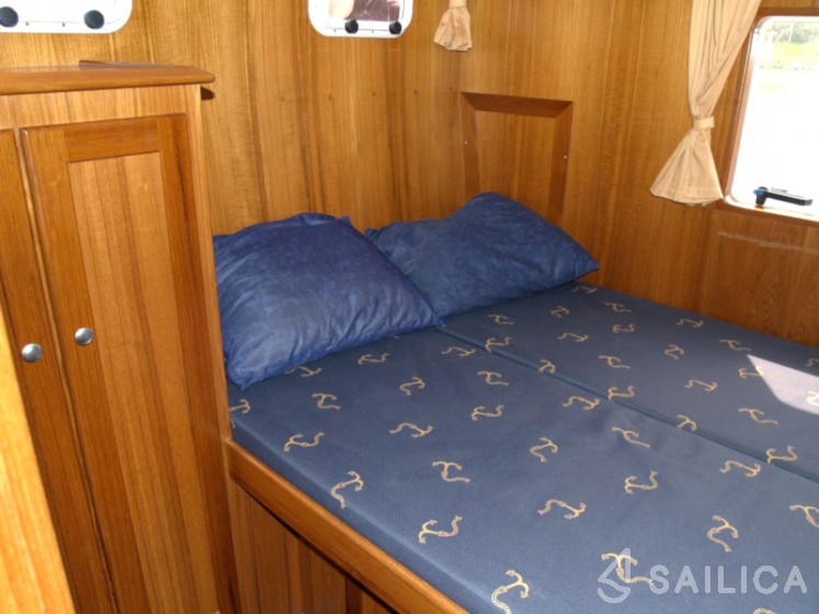 De Drait Renal 36 - Yacht Charter Sailica