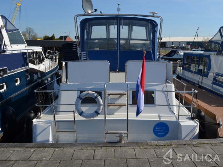 De Drait Safari Houseboat 1050 - Yacht Charter Sailica