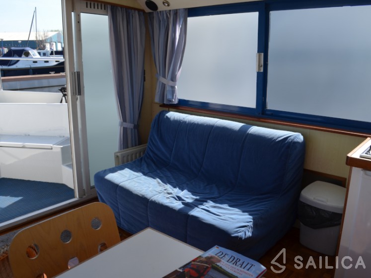 De Drait Safari Houseboat 1050 - Yacht Charter Sailica