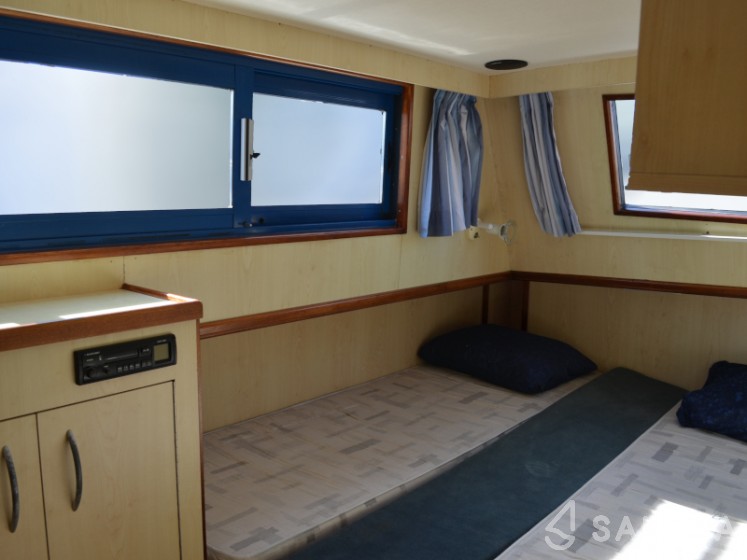 De Drait Safari Houseboat 1050 - Yacht Charter Sailica