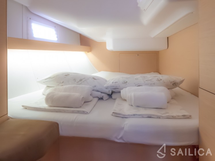 Elan 45 Impression - Yacht Charter Sailica