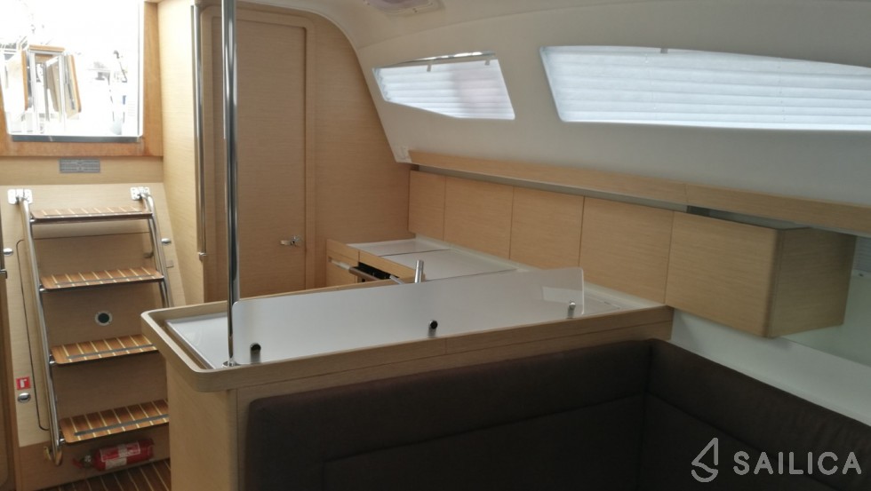 Elan 40 Impression - Yacht Charter Sailica