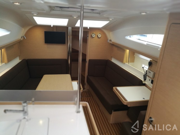 Elan 40 Impression - Yacht Charter Sailica