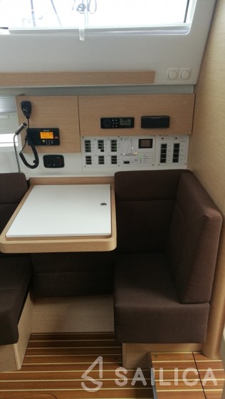 Elan 40 Impression - Yacht Charter Sailica