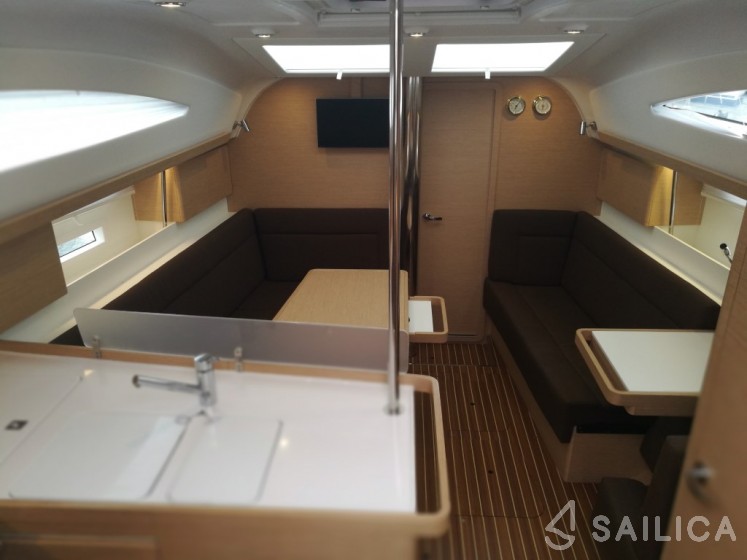 Elan 40 Impression - Yacht Charter Sailica