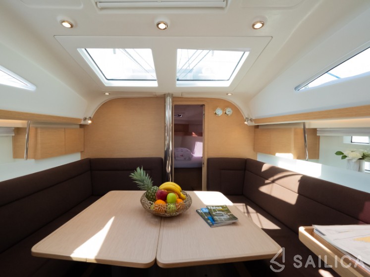 Elan 40 Impression - Yacht Charter Sailica