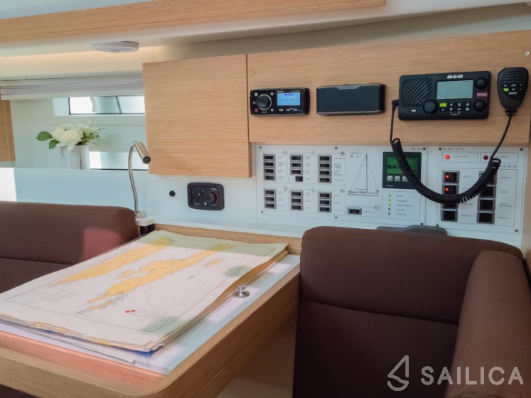 Elan 40 Impression - Yacht Charter Sailica