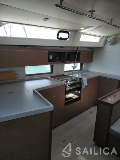 Oceanis 46.1 - Yacht Charter Sailica