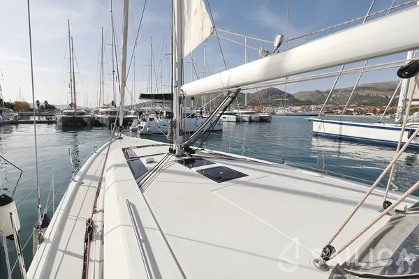 Oceanis 46.1 - Yacht Charter Sailica