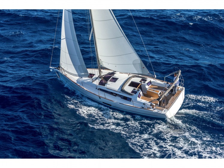 Dufour 360 GL - Yacht Charter Sailica