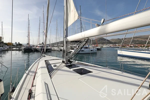 Oceanis 46.1 - Yacht Charter Sailica