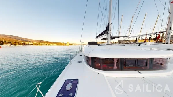 Lagoon 42 - Yacht Charter Sailica