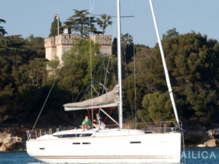 Sun Odyssey 439 - Yacht Charter Sailica