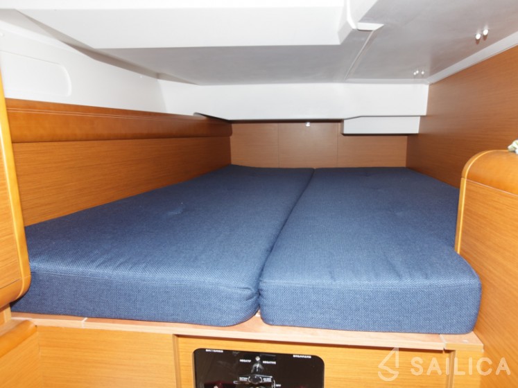 Sun Odyssey 439 - Yacht Charter Sailica