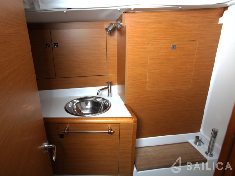 Sun Odyssey 439 - Yacht Charter Sailica