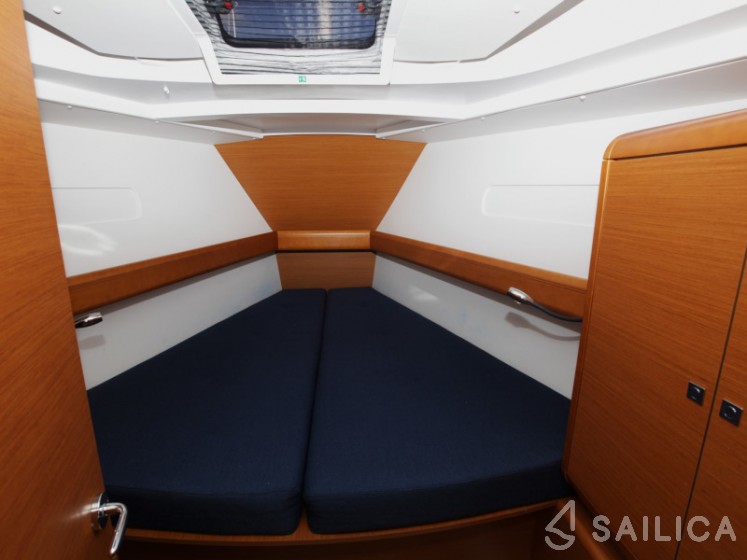 Sun Odyssey 439 - Yacht Charter Sailica