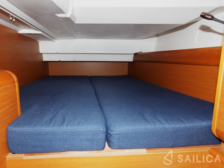 Sun Odyssey 439 - Yacht Charter Sailica