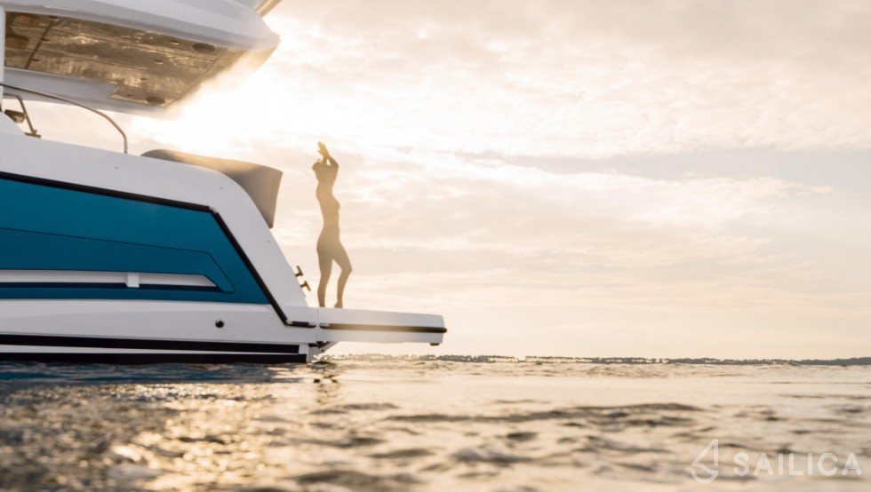 Sealine F430 - Yacht Charter Sailica