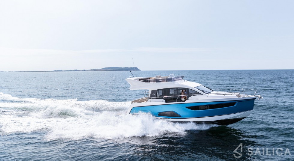 Sealine F430 - Yacht Charter Sailica