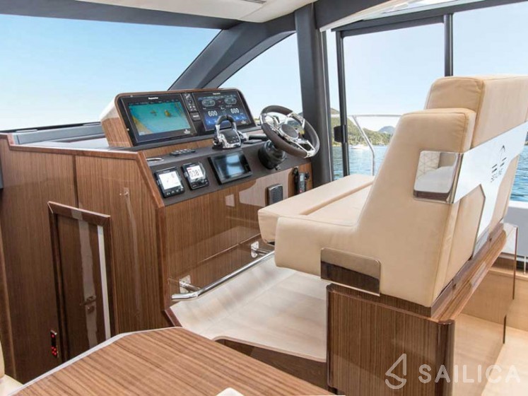 Sealine F430 - Yacht Charter Sailica