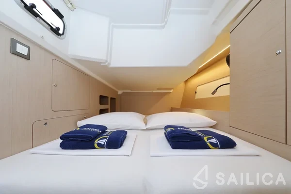 Oceanis 46.1 - Yacht Charter Sailica