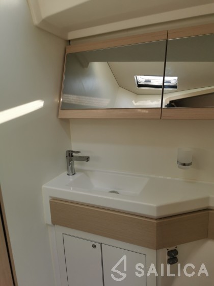Oceanis 46.1 - Yacht Charter Sailica
