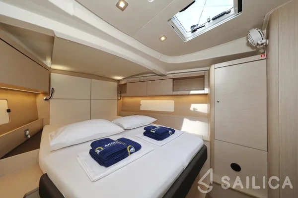 Oceanis 46.1 - Yacht Charter Sailica