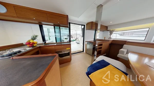 Lagoon 42 - Yacht Charter Sailica