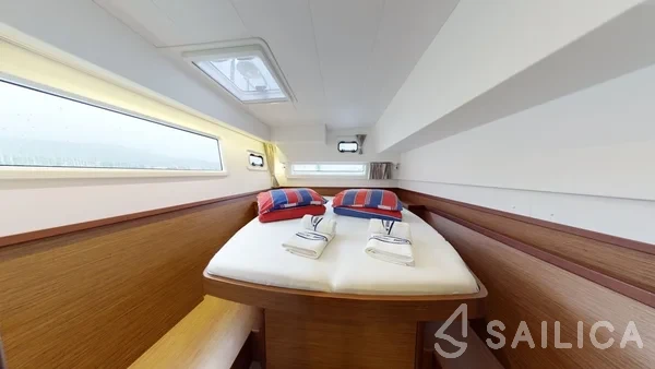 Lagoon 42 - Yacht Charter Sailica