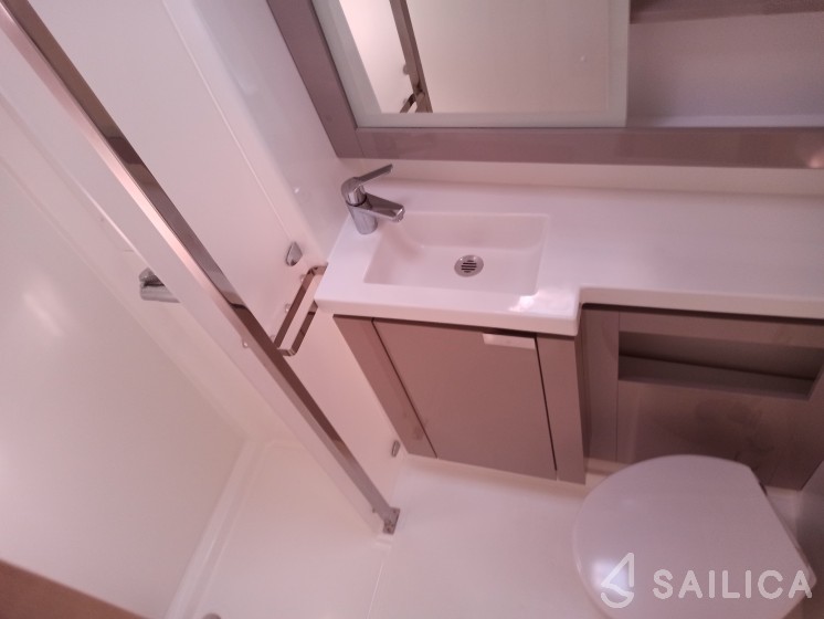 Elba 45 - Yacht Charter Sailica