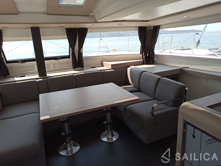 Elba 45 - Yacht Charter Sailica