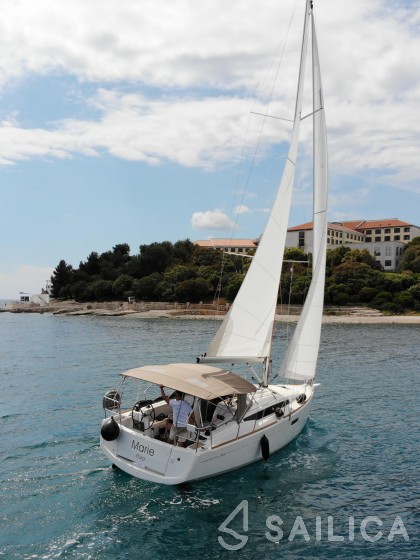 Sun Odyssey 349 - Yacht Charter Sailica