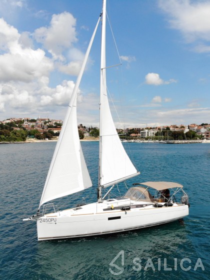 Sun Odyssey 349 - Yacht Charter Sailica