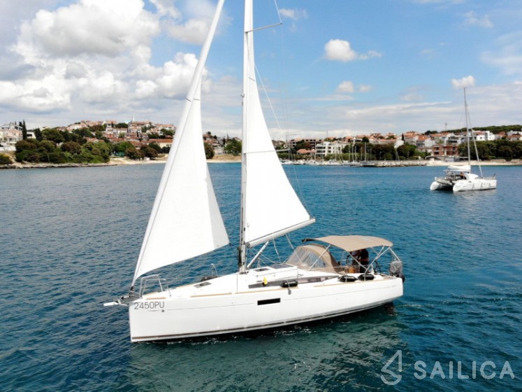 Sun Odyssey 349 - Yacht Charter Sailica