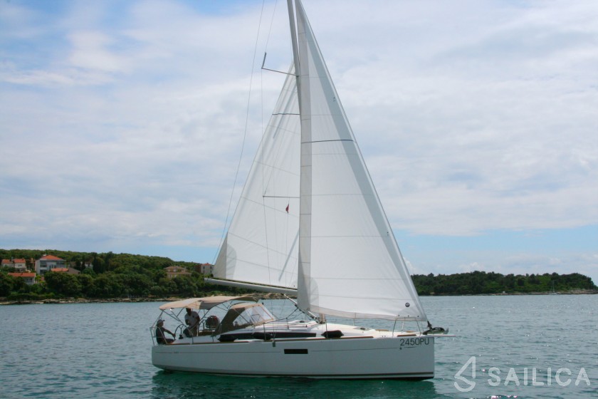 Sun Odyssey 349 - Yacht Charter Sailica