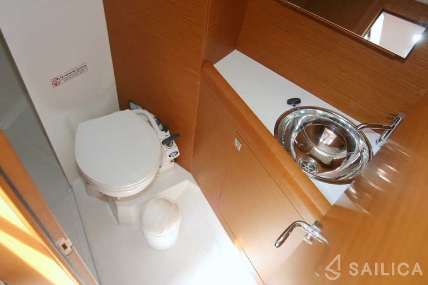 Sun Odyssey 349 - Yacht Charter Sailica