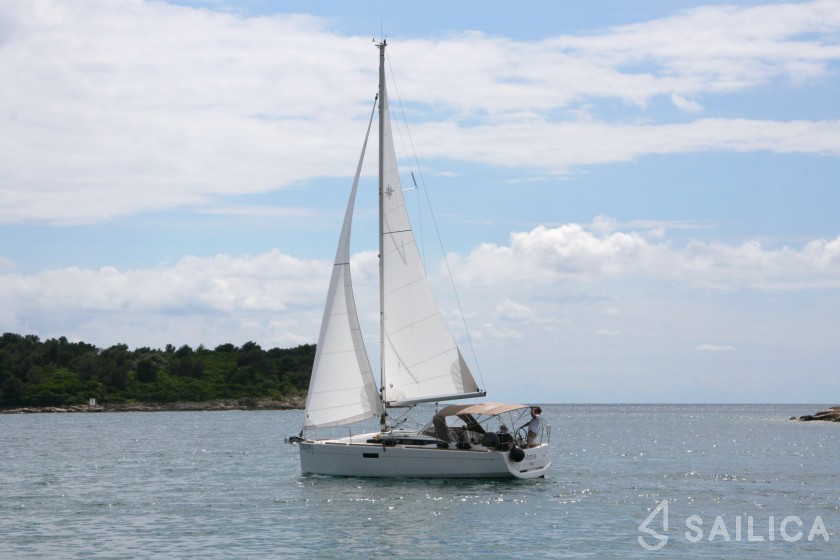 Sun Odyssey 349 - Yacht Charter Sailica