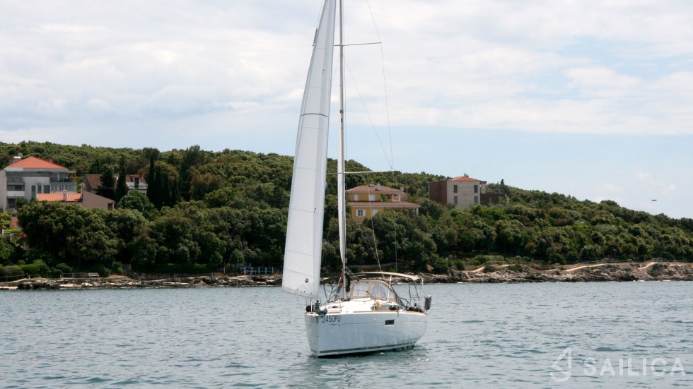 Sun Odyssey 349 - Yacht Charter Sailica