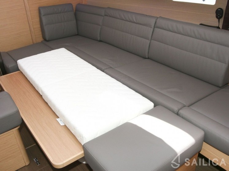 Dufour 382 GL - Yacht Charter Sailica