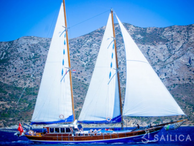 Gulet - Yacht Charter Sailica