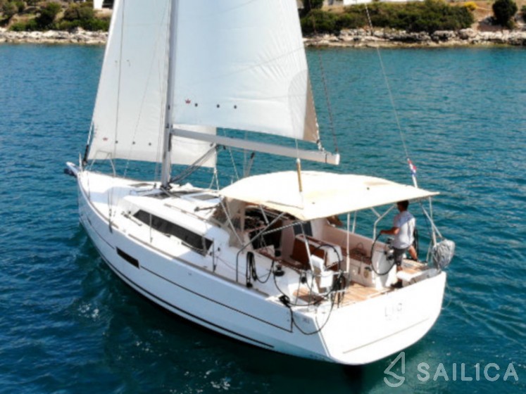 Dufour 382 Grand Large - Yacht Charter Sailica
