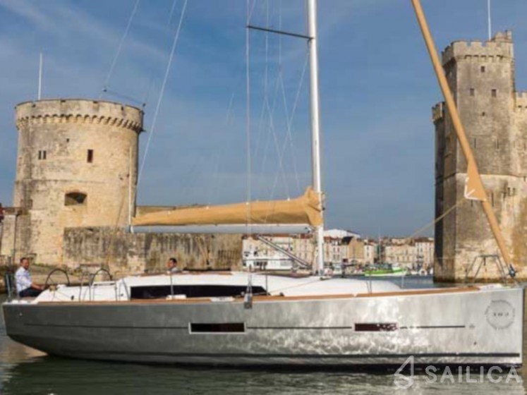 Dufour 382 Grand Large - Yacht Charter Sailica