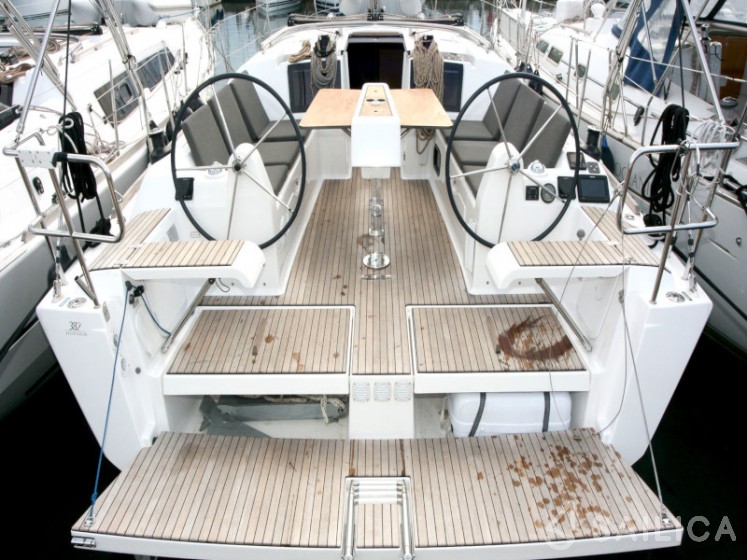 Dufour 382 Grand Large - Yacht Charter Sailica