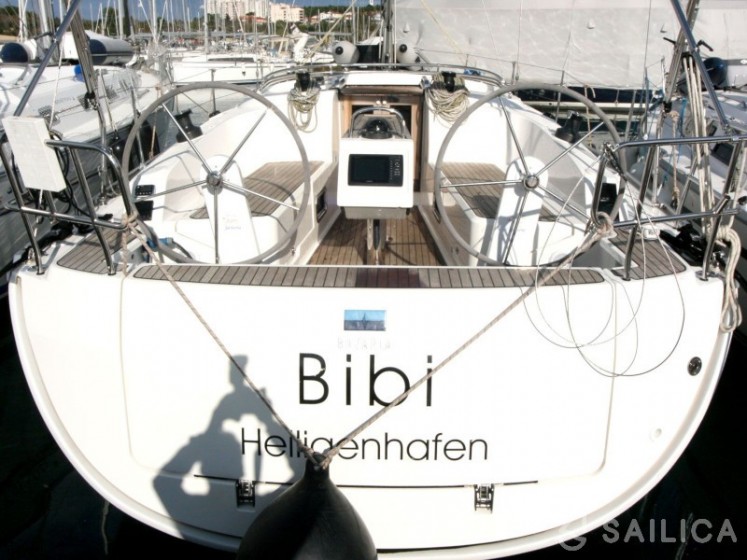 Bavaria 37 Cruiser - Yacht Charter Sailica