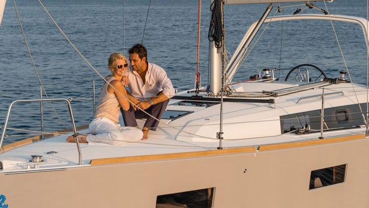 Oceanis 38 - Yacht Charter Sailica