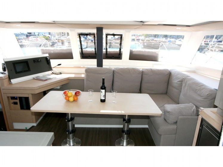 Lucia 40 - Yacht Charter Sailica