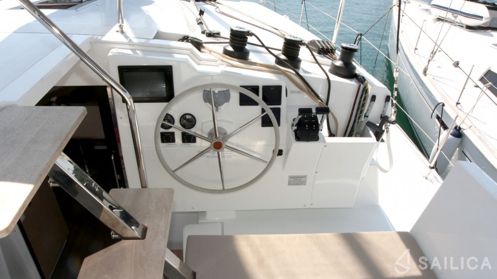 Lucia 40 - Yacht Charter Sailica