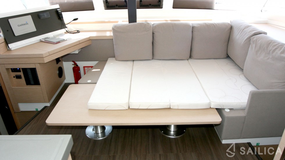 Lucia 40 - Yacht Charter Sailica