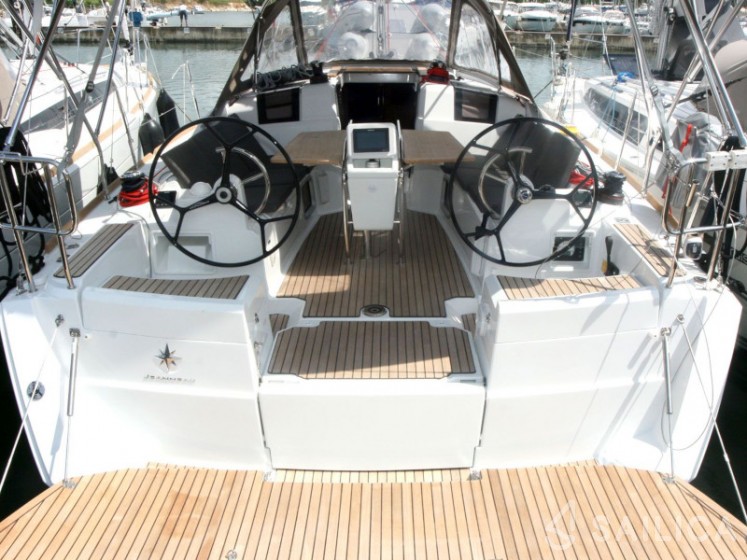 Sun Odyssey 389 - Yacht Charter Sailica