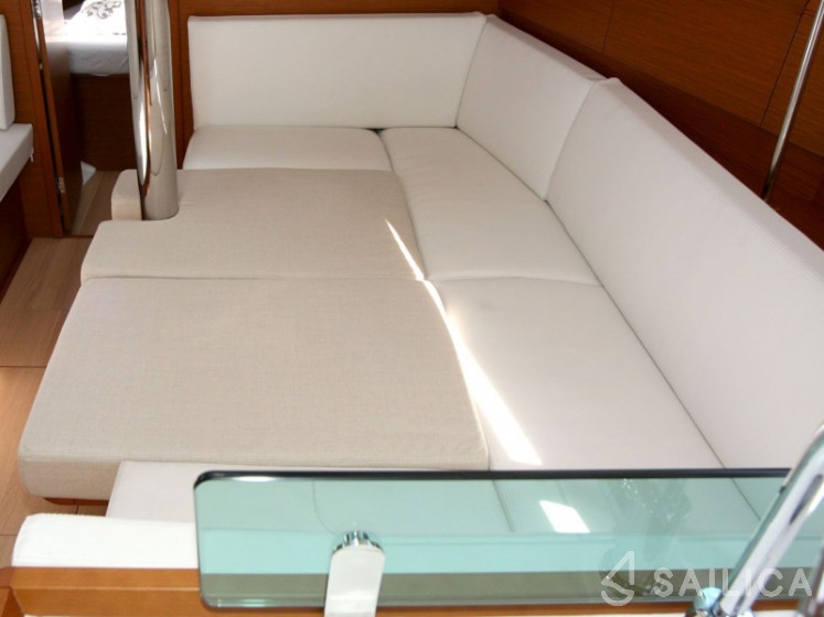Sun Odyssey 389 - Yacht Charter Sailica